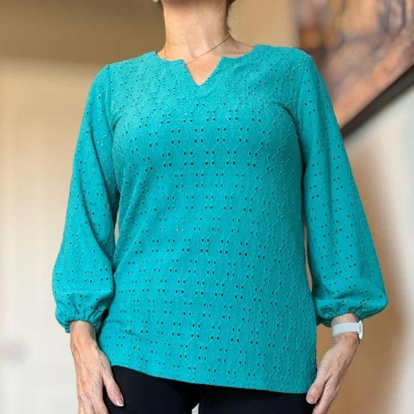 Susan Graver Passport Teal Eyelet Blouse XXS - Picture 3 of 10